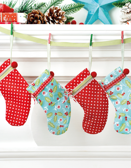 Christmas Stocking Garland Decoration Set Sewing Pattern